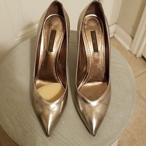 Louis Vuitton Pumps (re-posh)